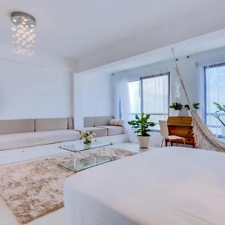 Al - Carteia Penthouse 아파트